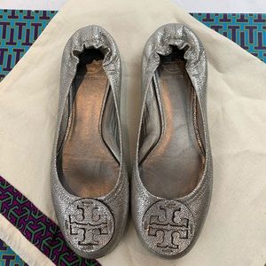 Tory Burch Reva Metallic Pebbled Ballet Flats 9